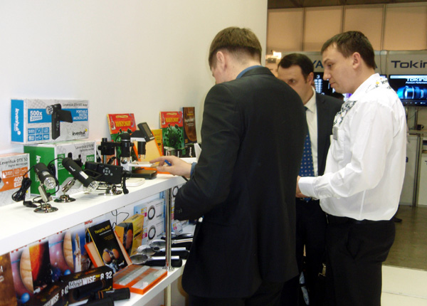 Цифровые микроскопы Levenhuk DTX на выставке Consumer Electronics & Photo Expo – 2015